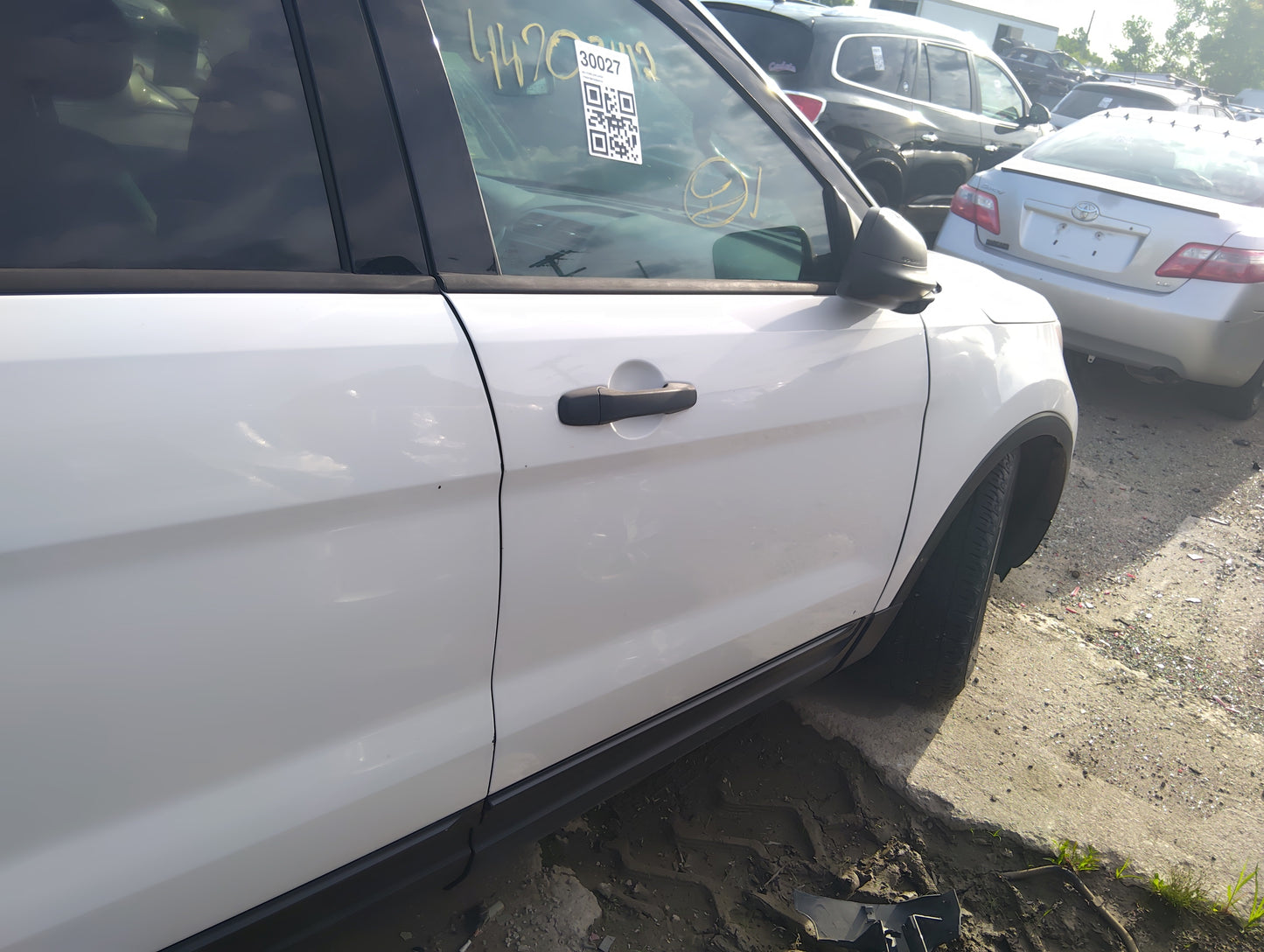 2011-2015 Ford Explorer Passenger Front Door Oem - Oemusedautoparts1.com