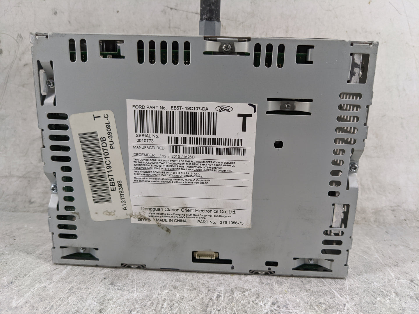 2014 Ford Explorer Radio AM FM Cd Player Receiver Replacement P/N:PU-3909L-C EB5T-19C107-DA, EB5T19C107DB, 276-1056-75 Fits 