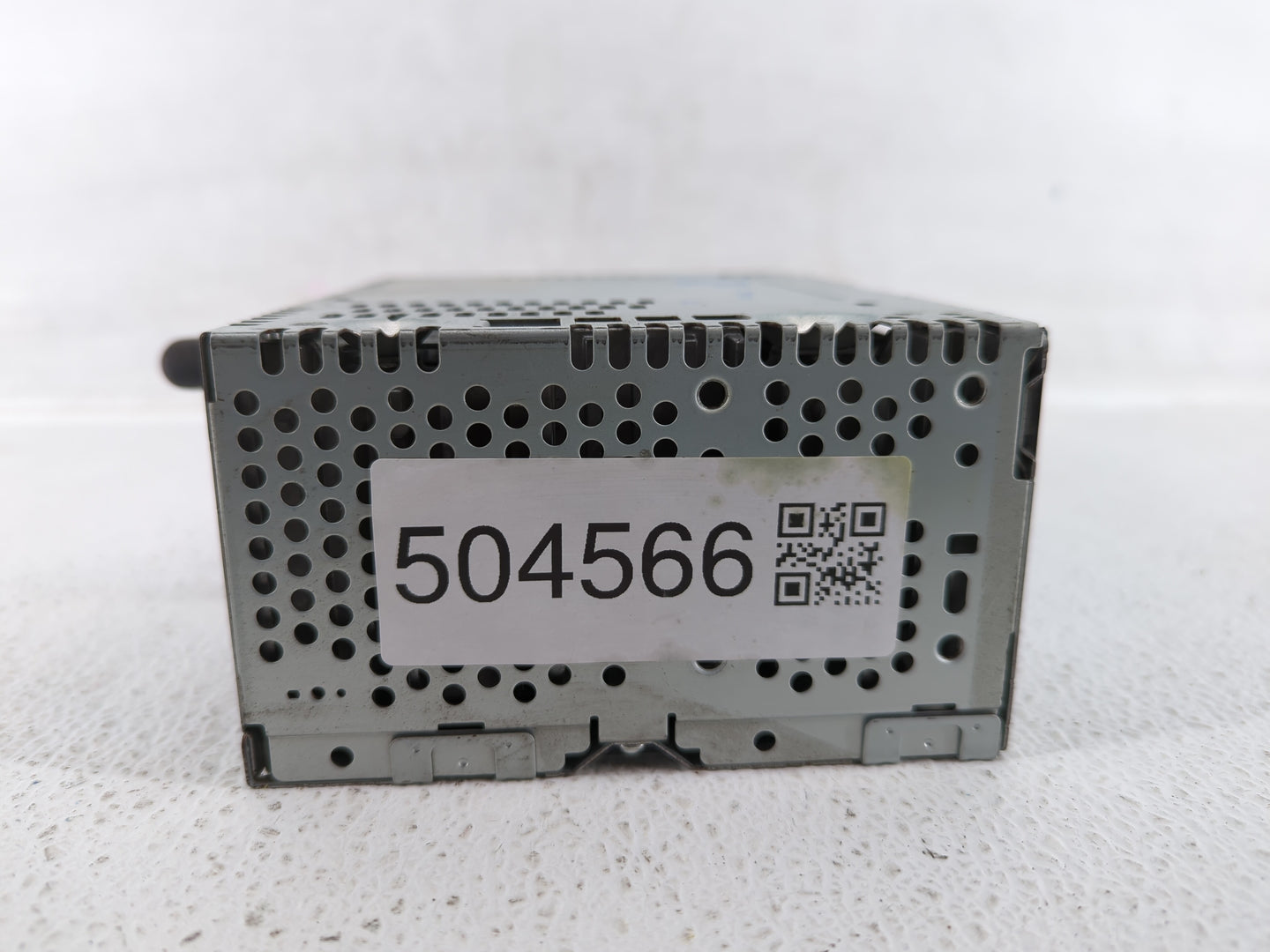 2014 Ford Explorer Radio AM FM Cd Player Receiver Replacement P/N:EB5T19C107CB EB5T-19C107-CB Fits OEM Used Auto Parts - Oem