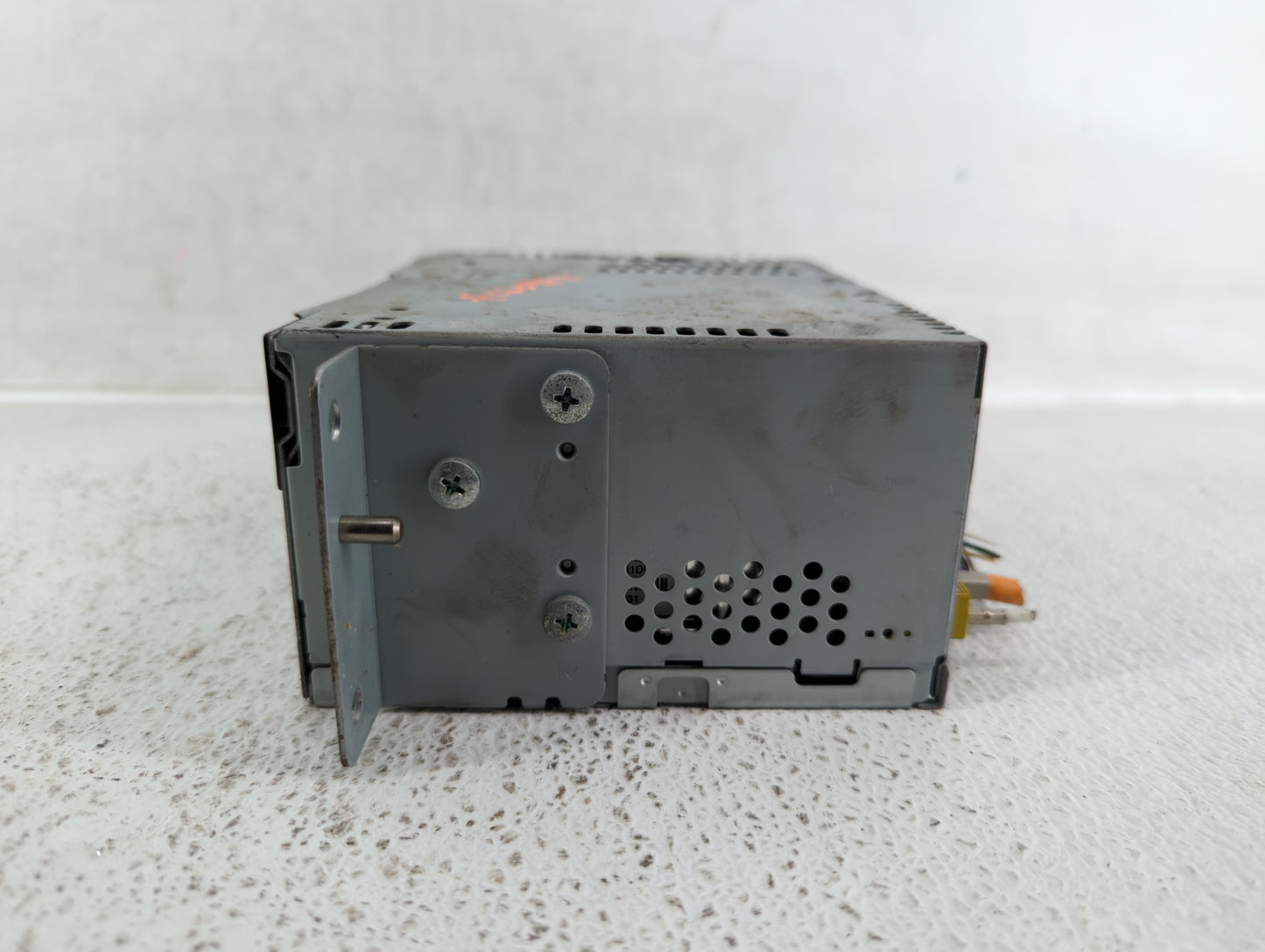 2014-2014 Ford Explorer Am Fm Cd Player Radio Receiver - Oemusedautoparts1.com