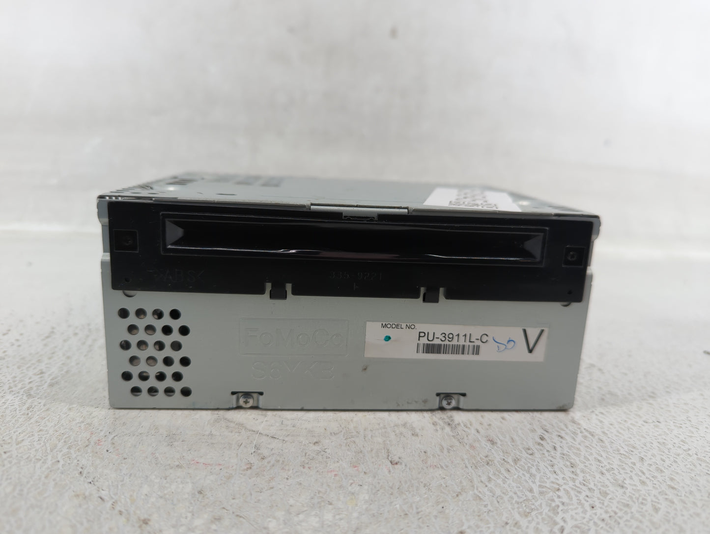 2014 Ford Explorer Radio AM FM Cd Player Receiver Replacement P/N:EB5T-19C107-FC Fits OEM Used Auto Parts - Oemusedautoparts