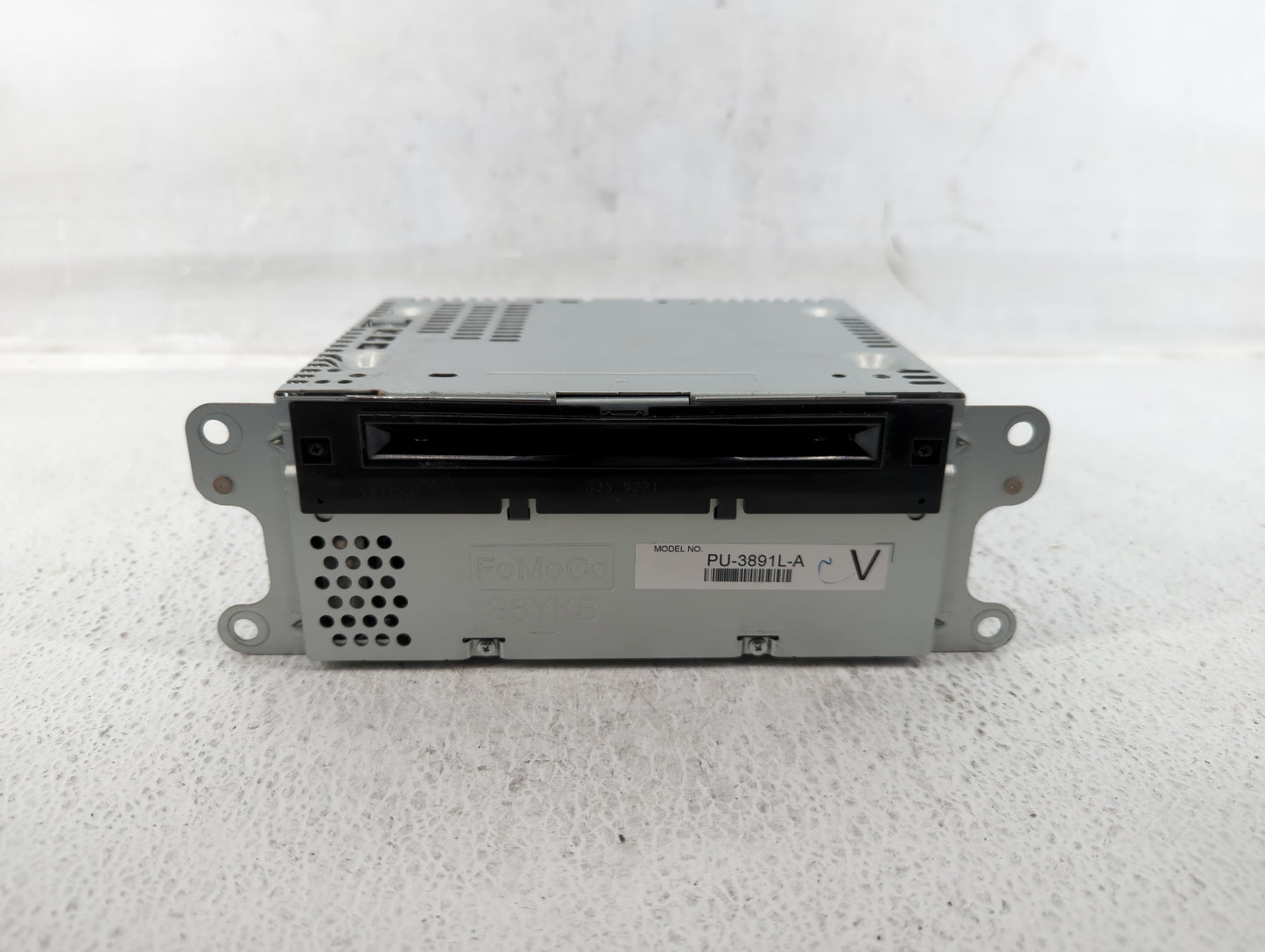 2014-2014 Ford Explorer Am Fm Cd Player Radio Receiver - Oemusedautoparts1.com