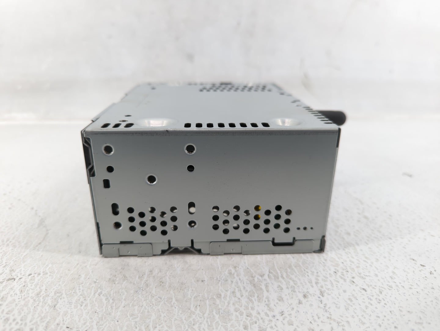2014-2014 Ford Explorer Am Fm Cd Player Radio Receiver - Oemusedautoparts1.com