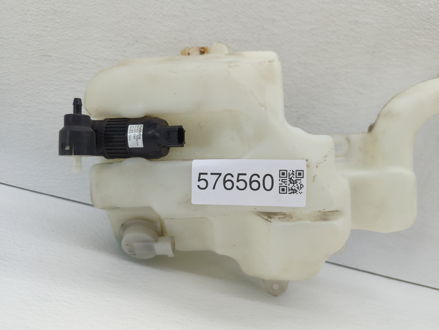 2011-2015 Ford Explorer Windshield Washer Fluid Reservoir Bottle Oem - Oemusedautoparts1.com