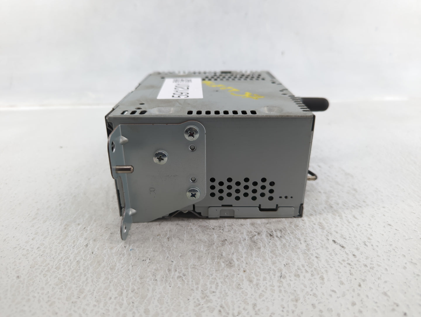 2013-2014 Ford Explorer Am Fm Cd Player Radio Receiver - Oemusedautoparts1.com