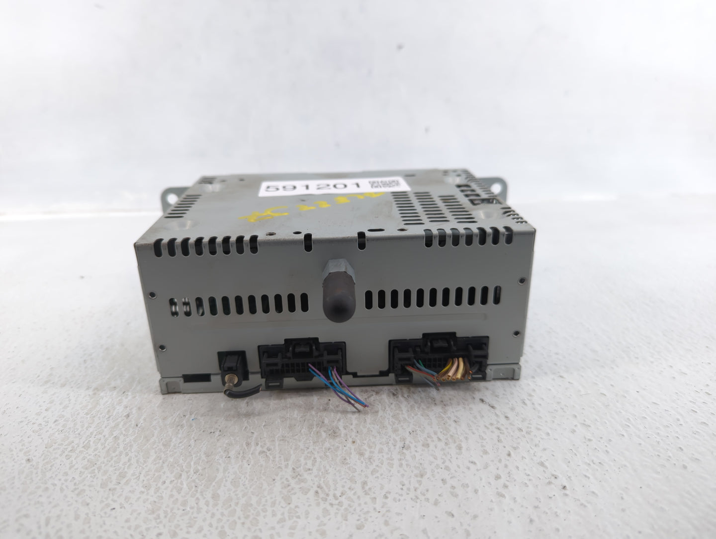 2013-2014 Ford Explorer Am Fm Cd Player Radio Receiver - Oemusedautoparts1.com