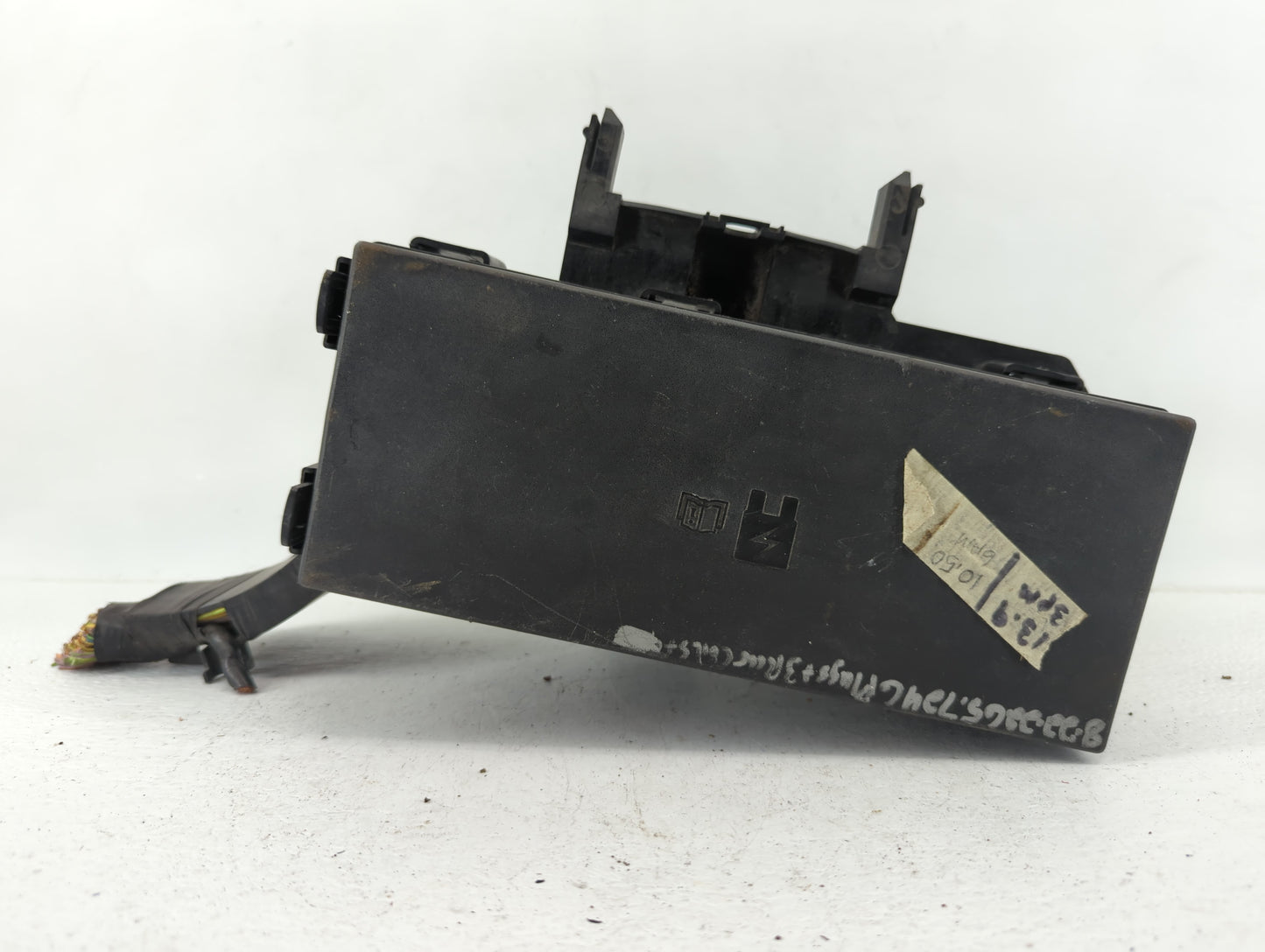 2014-2015 Ford Explorer Fusebox Fuse Box Panel Relay Module P/N:BT4T-14A003-AA Fits Fits 2014 2015 OEM Used Auto Parts - Oem