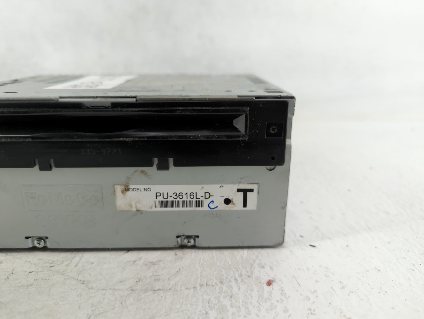 2013-2015 Ford Explorer Am Fm Cd Player Radio Receiver - Oemusedautoparts1.com
