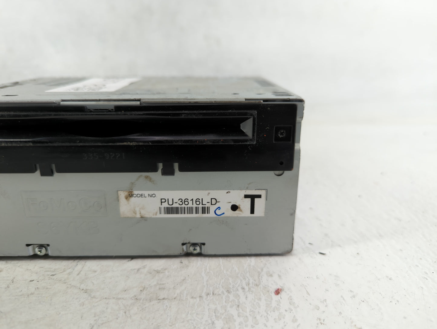 2013-2015 Ford Explorer Am Fm Cd Player Radio Receiver - Oemusedautoparts1.com