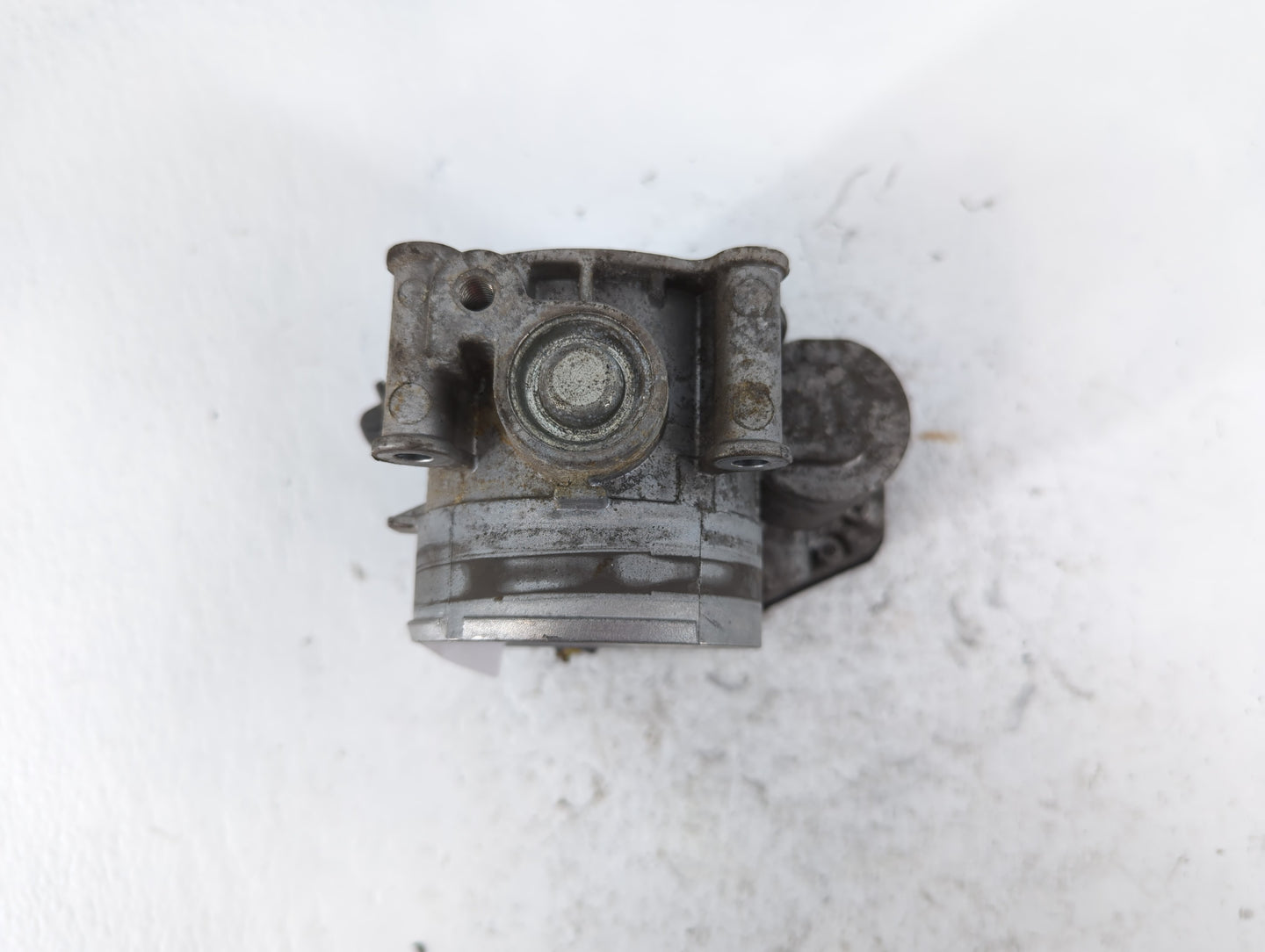 2011-2019 Ford Explorer Throttle Body P/N:PBT-GF20+GS20 2F1305C-0498 Fits Fits 2011 2012 2013 2014 2015 2016 2017 2018 2019 