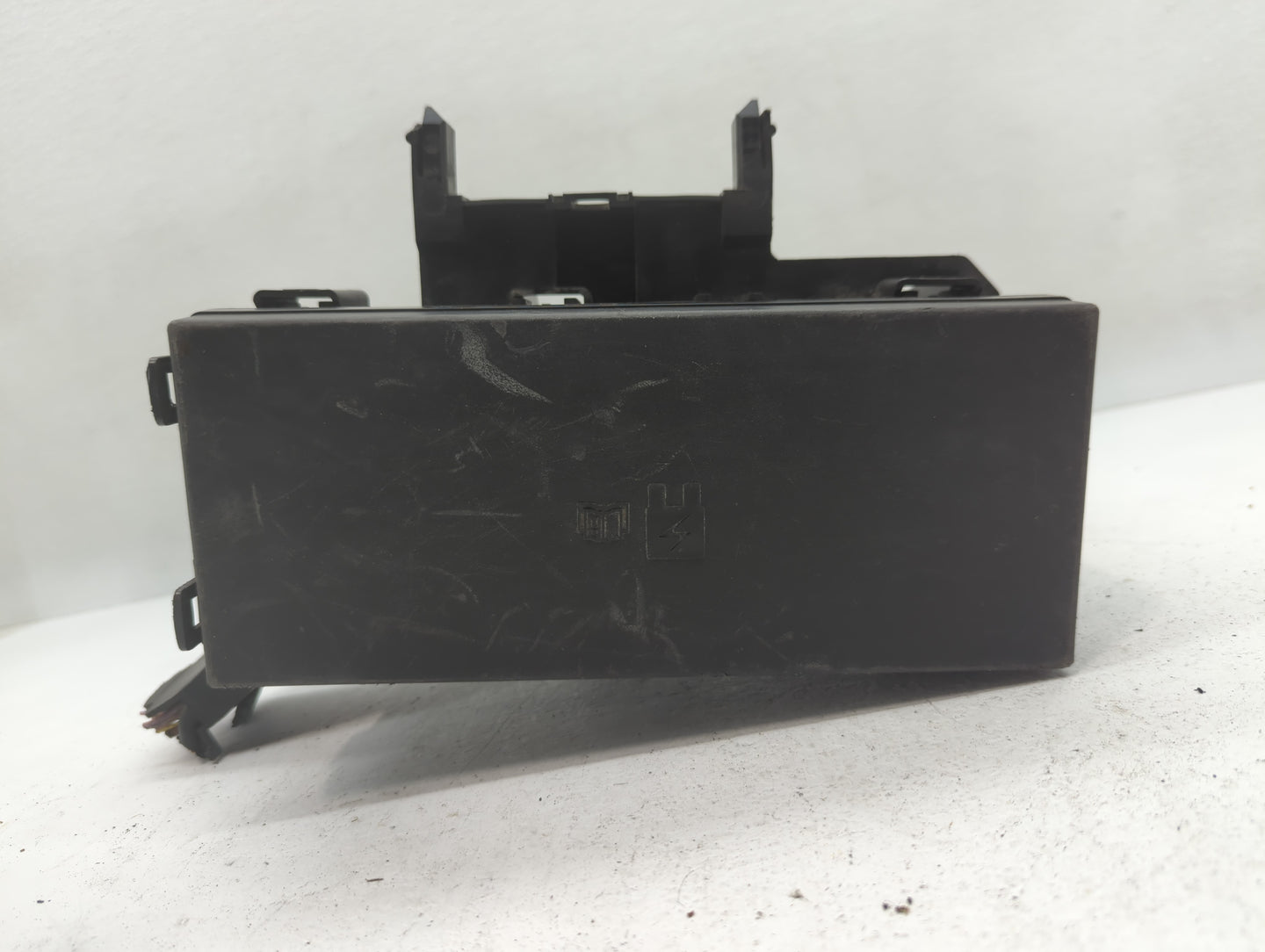 2014-2015 Ford Explorer Fusebox Fuse Box Panel Relay Module P/N:BT4T-14A003-AA Fits Fits 2014 2015 OEM Used Auto Parts - Oem