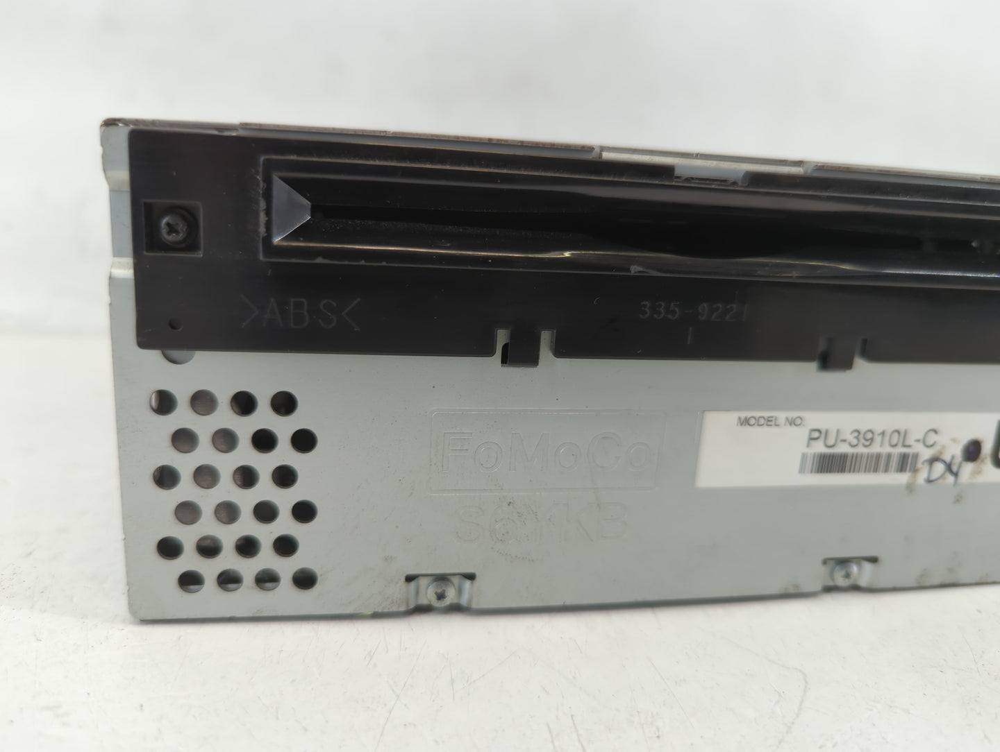 2014-2014 Ford Explorer Am Fm Cd Player Radio Receiver - Oemusedautoparts1.com