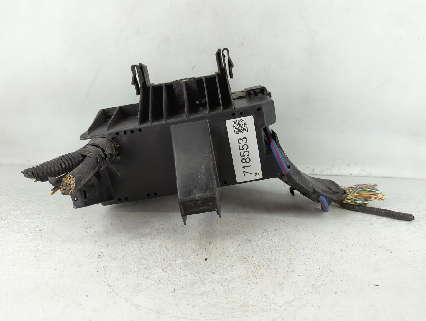 2014-2015 Ford Explorer Fusebox Fuse Box Panel Relay Module P/N:BT4T-14A003-AA Fits Fits 2014 2015 OEM Used Auto Parts - Oem