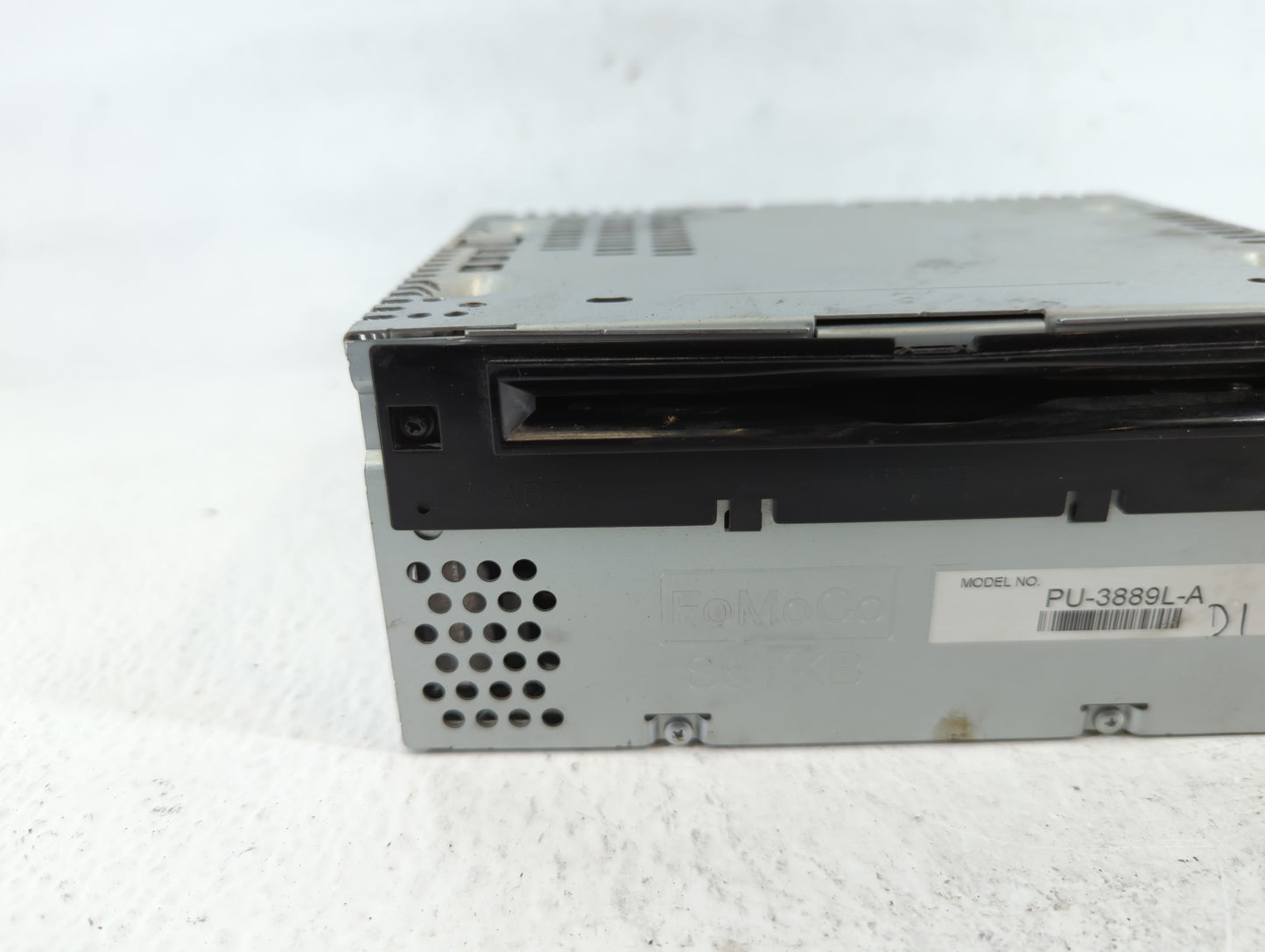 2013-2014 Ford Explorer Am Fm Cd Player Radio Receiver - Oemusedautoparts1.com