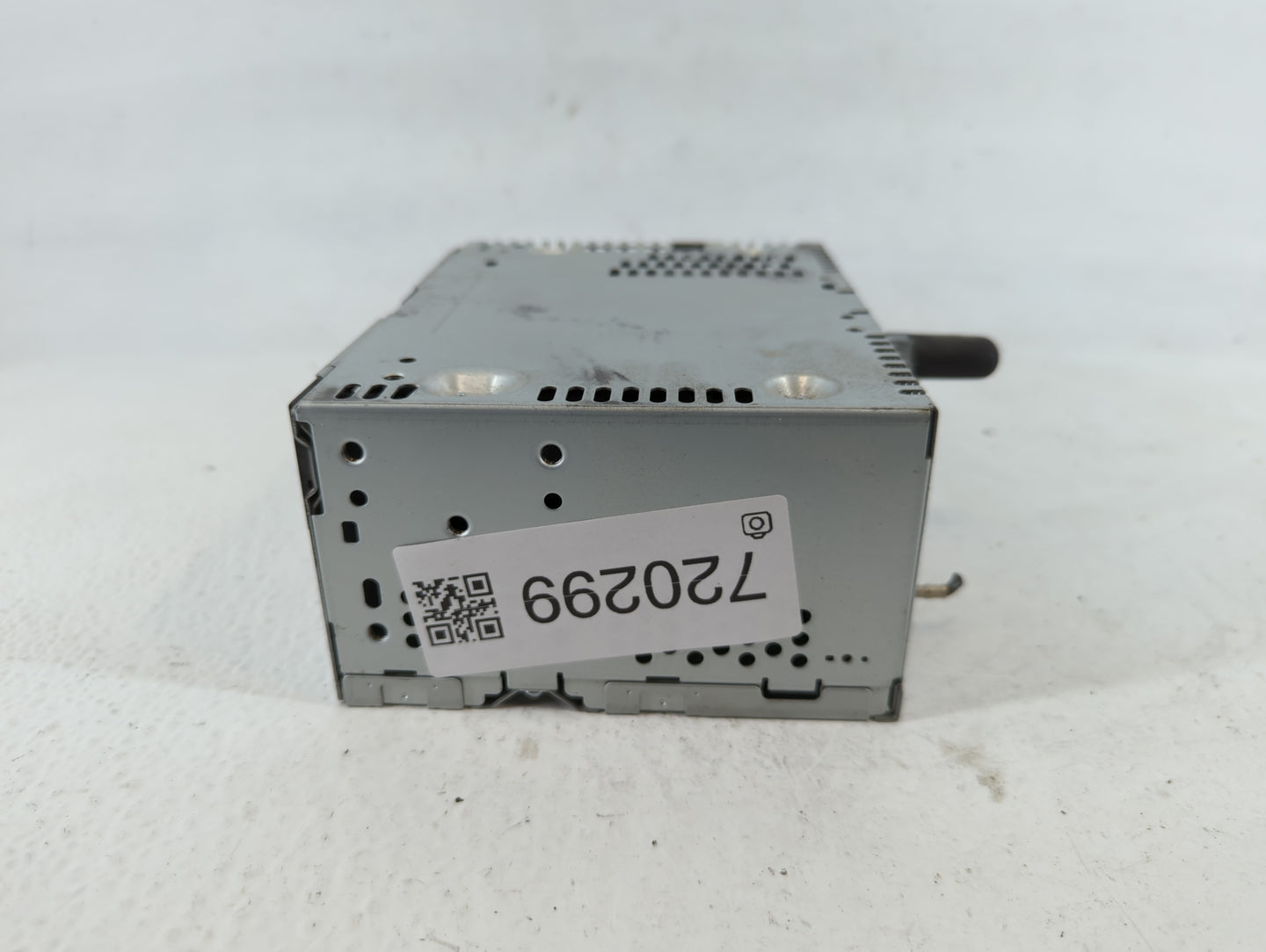 2013-2014 Ford Explorer Am Fm Cd Player Radio Receiver - Oemusedautoparts1.com