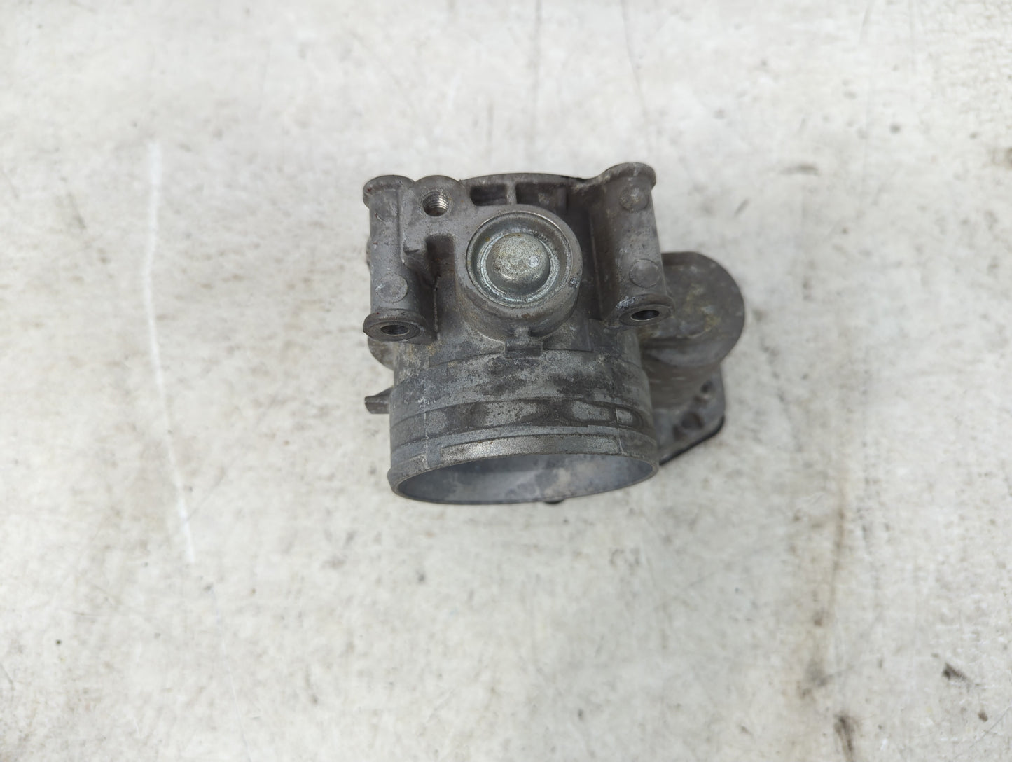 2011-2019 Ford Explorer Throttle Body Fits Fits 2011 2012 2013 2014 2015 2016 2017 2018 2019 OEM Used Auto Parts - Oemusedau