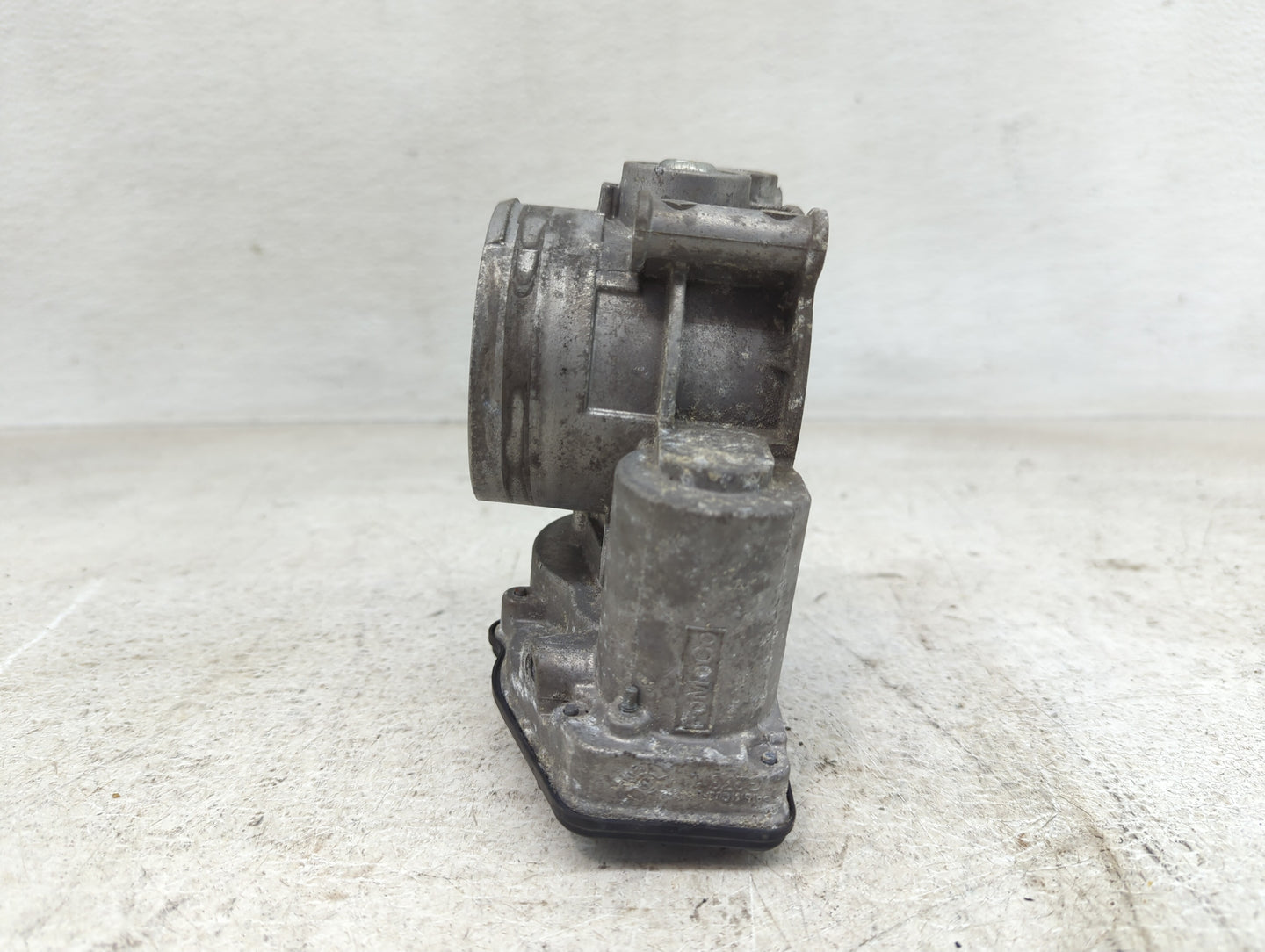 2011-2019 Ford Explorer Throttle Body Fits Fits 2011 2012 2013 2014 2015 2016 2017 2018 2019 OEM Used Auto Parts - Oemusedau