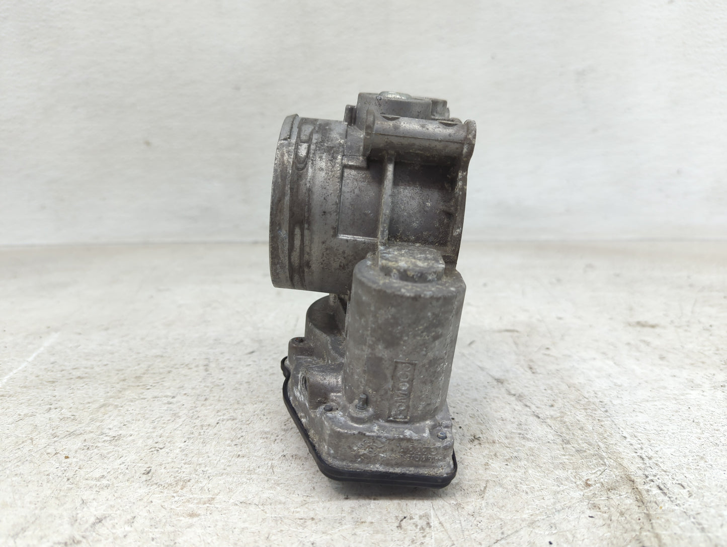 2011-2019 Ford Explorer Throttle Body Fits Fits 2011 2012 2013 2014 2015 2016 2017 2018 2019 OEM Used Auto Parts - Oemusedau