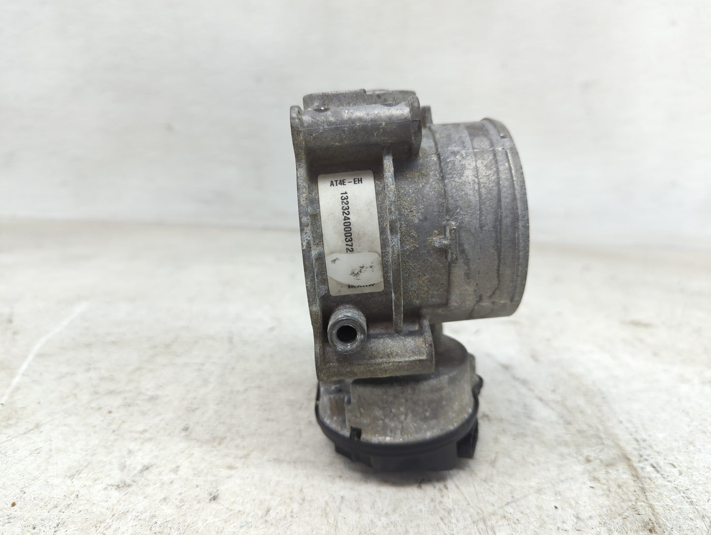 2011-2019 Ford Explorer Throttle Body Fits Fits 2011 2012 2013 2014 2015 2016 2017 2018 2019 OEM Used Auto Parts - Oemusedau