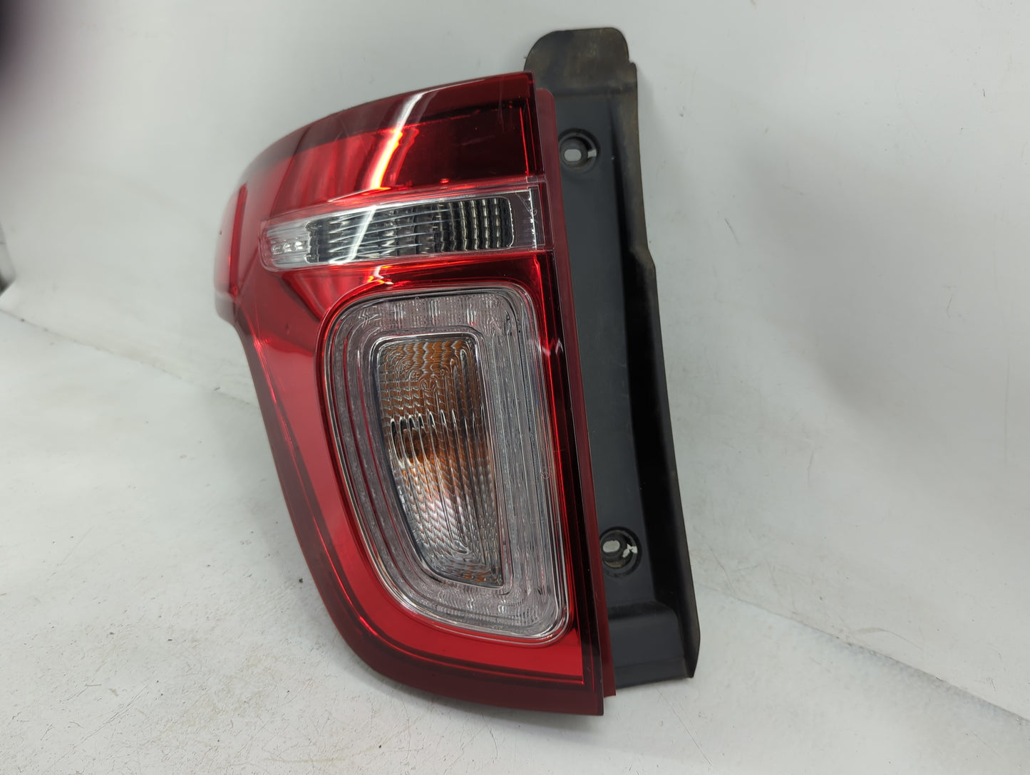 2011-2015 Ford Explorer Tail Light Assembly Driver Left OEM Fits Fits 2011 2012 2013 2014 2015 OEM Used Auto Parts - Oemused
