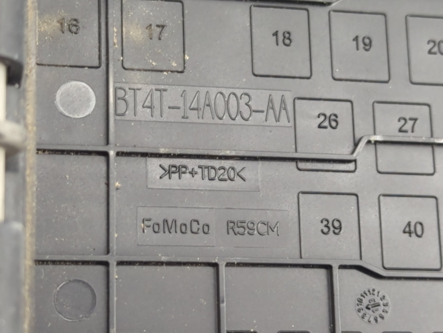2014-2015 Ford Explorer Fusebox Fuse Box Panel Relay Module Fits Fits 2014 2015 OEM Used Auto Parts - Oemusedautoparts1.com