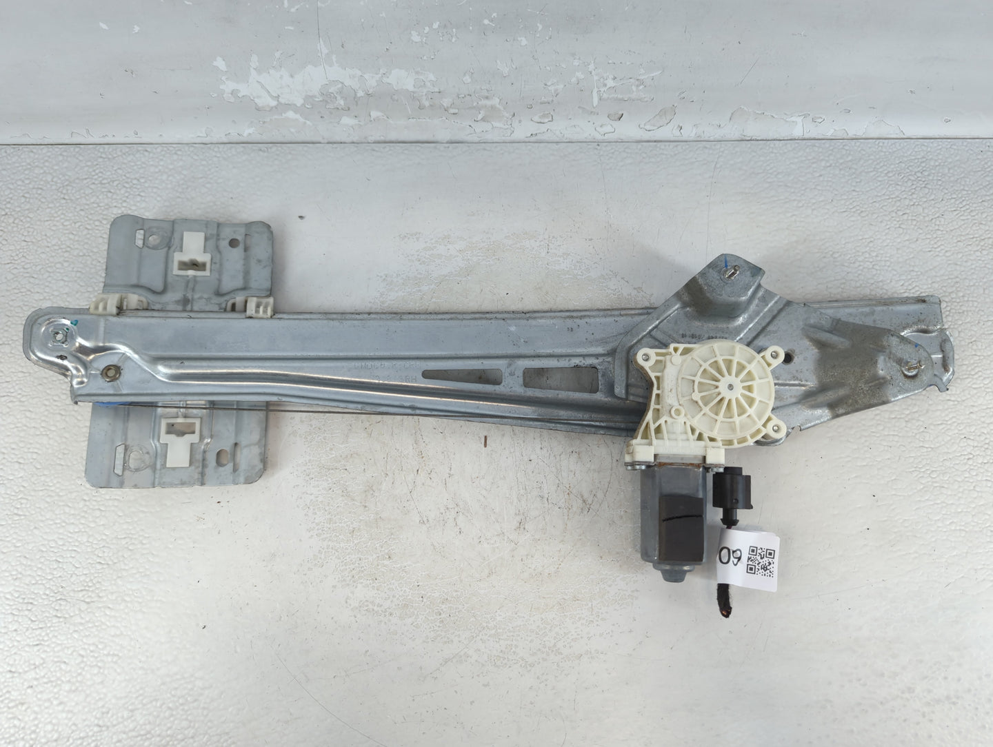 2014 Ford Explorer Used Window Regulator Passenger Front 915109 - Oemusedautoparts1.com