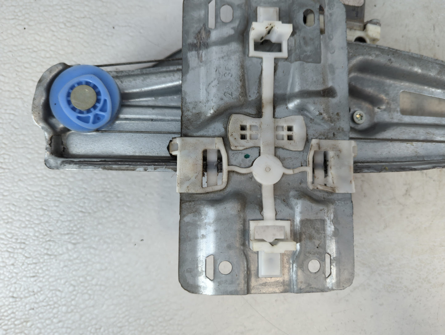 2014 Ford Explorer Driver Left Front Window Regulator 915110 - Oemusedautoparts1.com