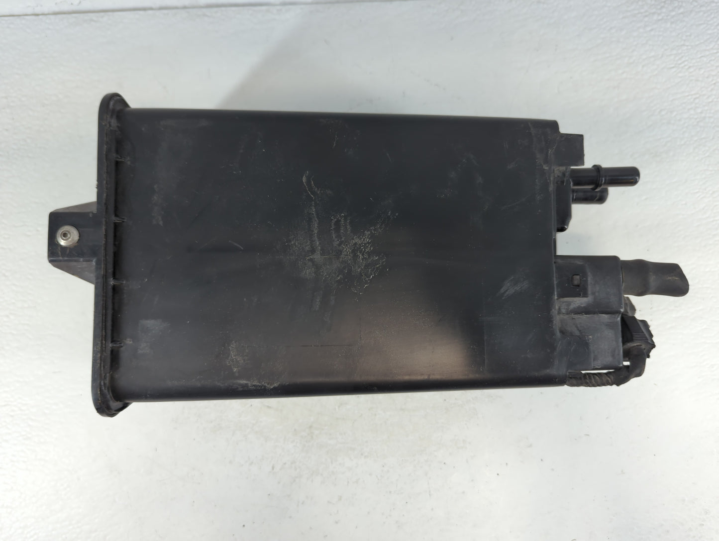2014 Ford Explorer Fuel Vapor Charcoal Canister 915909 - Oemusedautoparts1.com