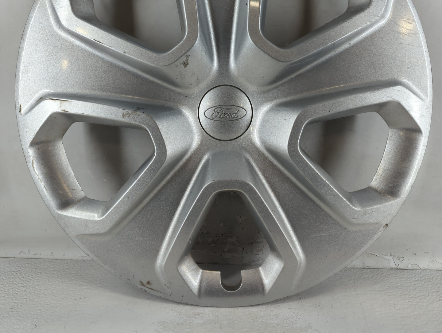 2011-2015 Ford Explorer Hubcap Wheel Cover - Oemusedautoparts1.com