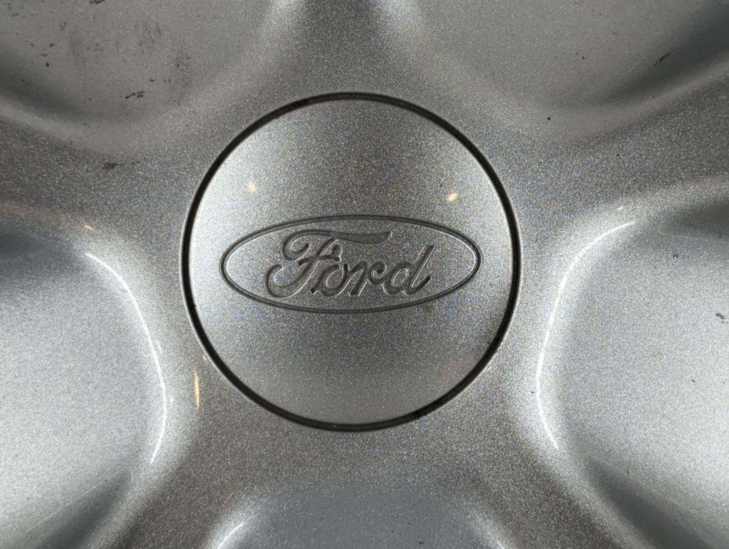 2011-2015 Ford Explorer Hubcap Wheel Cover - Oemusedautoparts1.com