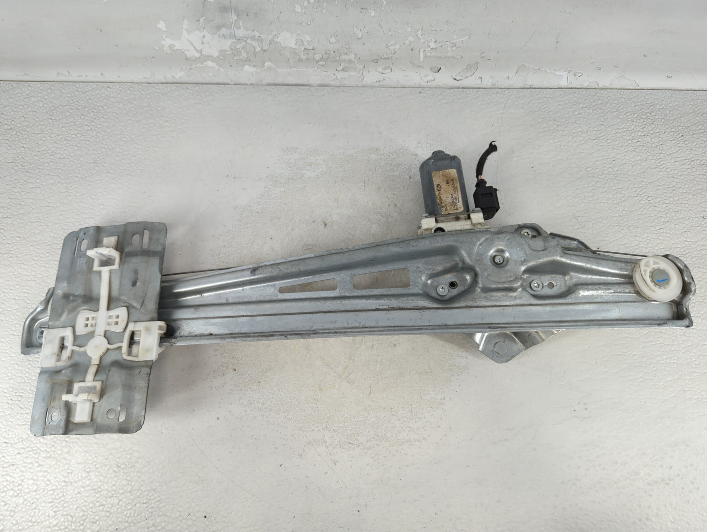 2014 Ford Explorer Used Window Regulator Passenger Front 937504 - Oemusedautoparts1.com