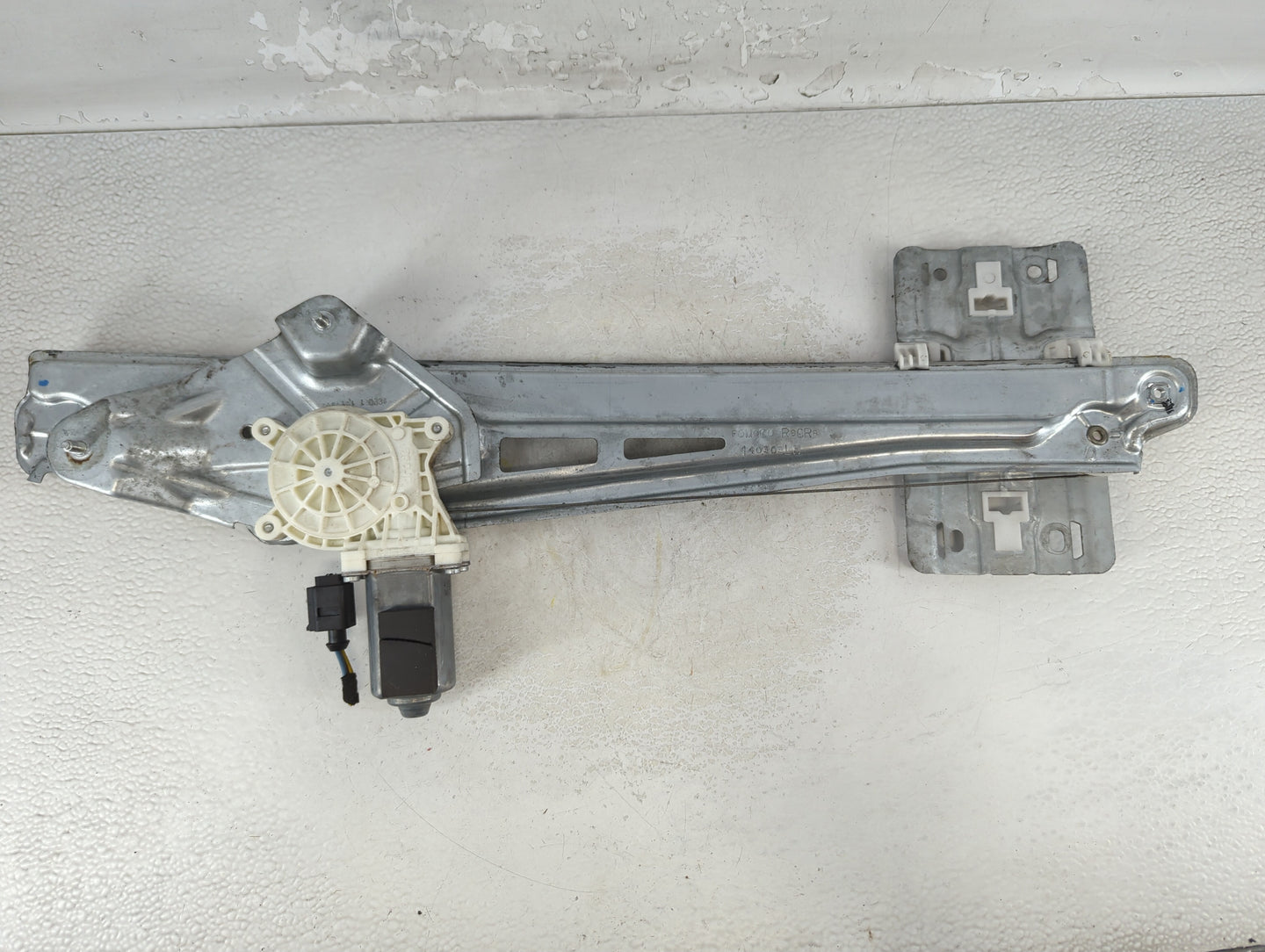 2014 Ford Explorer Driver Left Front Window Regulator - Oemusedautoparts1.com