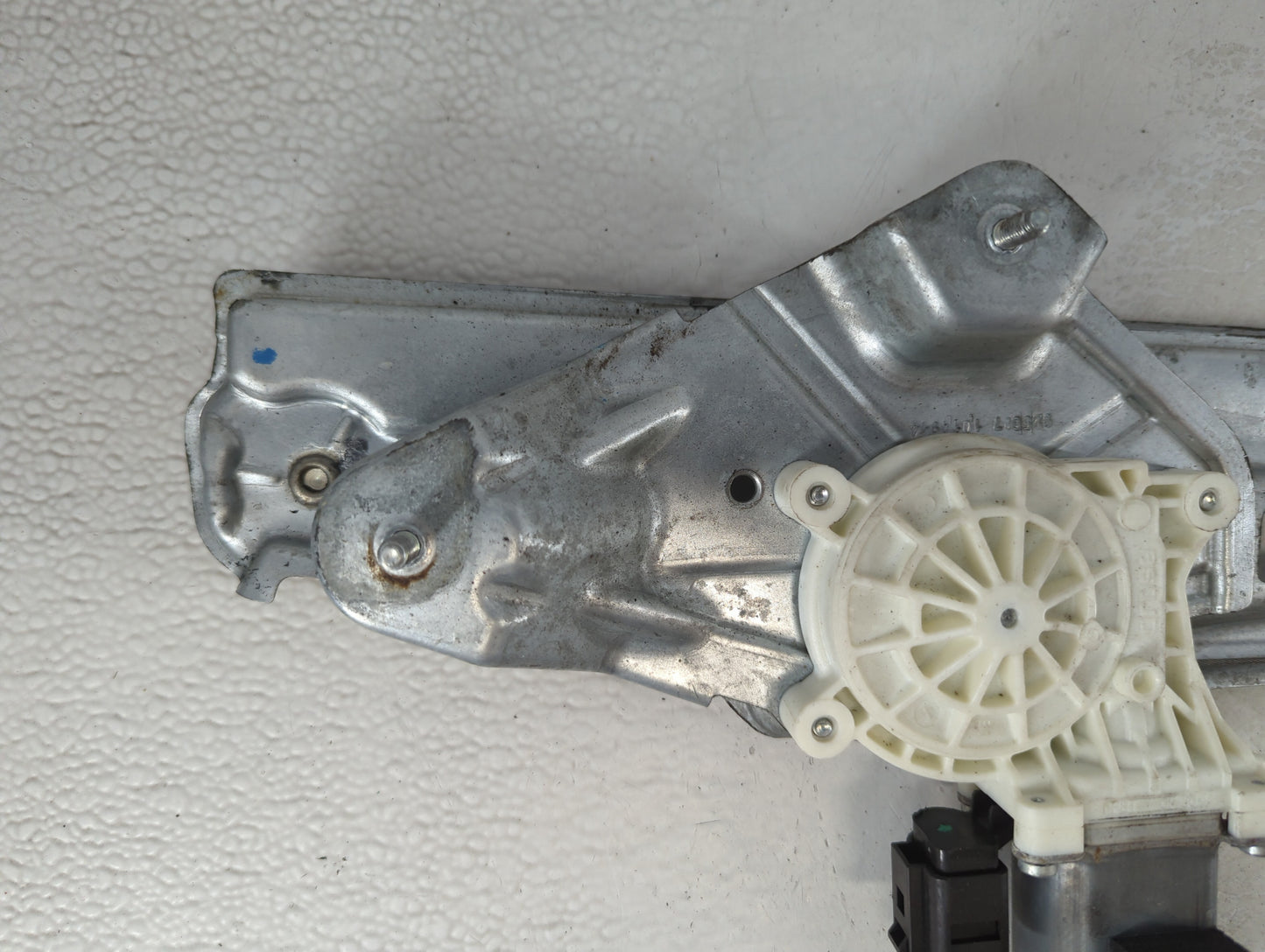 2014 Ford Explorer Driver Left Front Window Regulator 937505 - Oemusedautoparts1.com