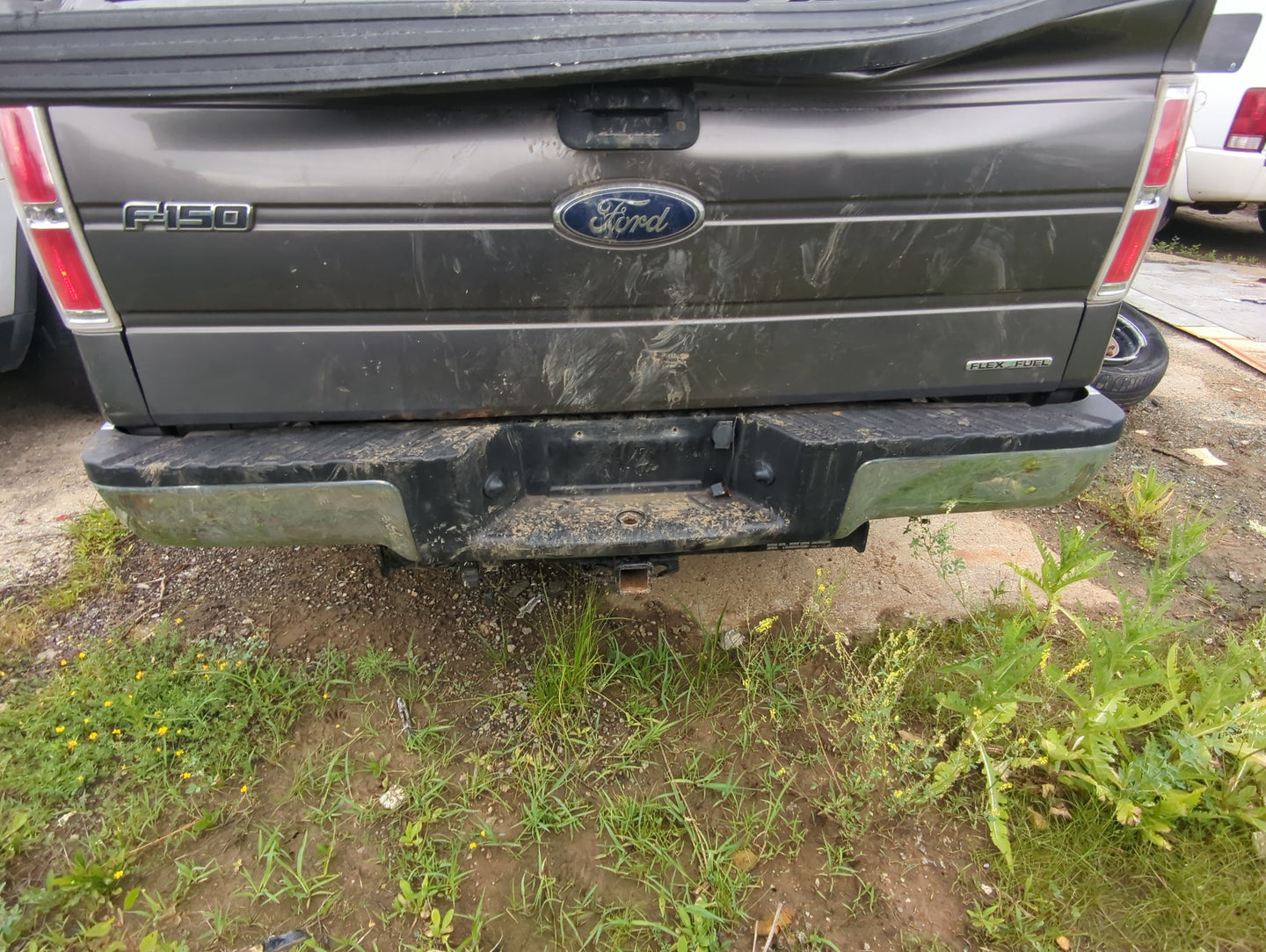 2009-2014 Ford F-150 Rear Bumper Assembly Oem 1082607 - Oemusedautoparts1.com