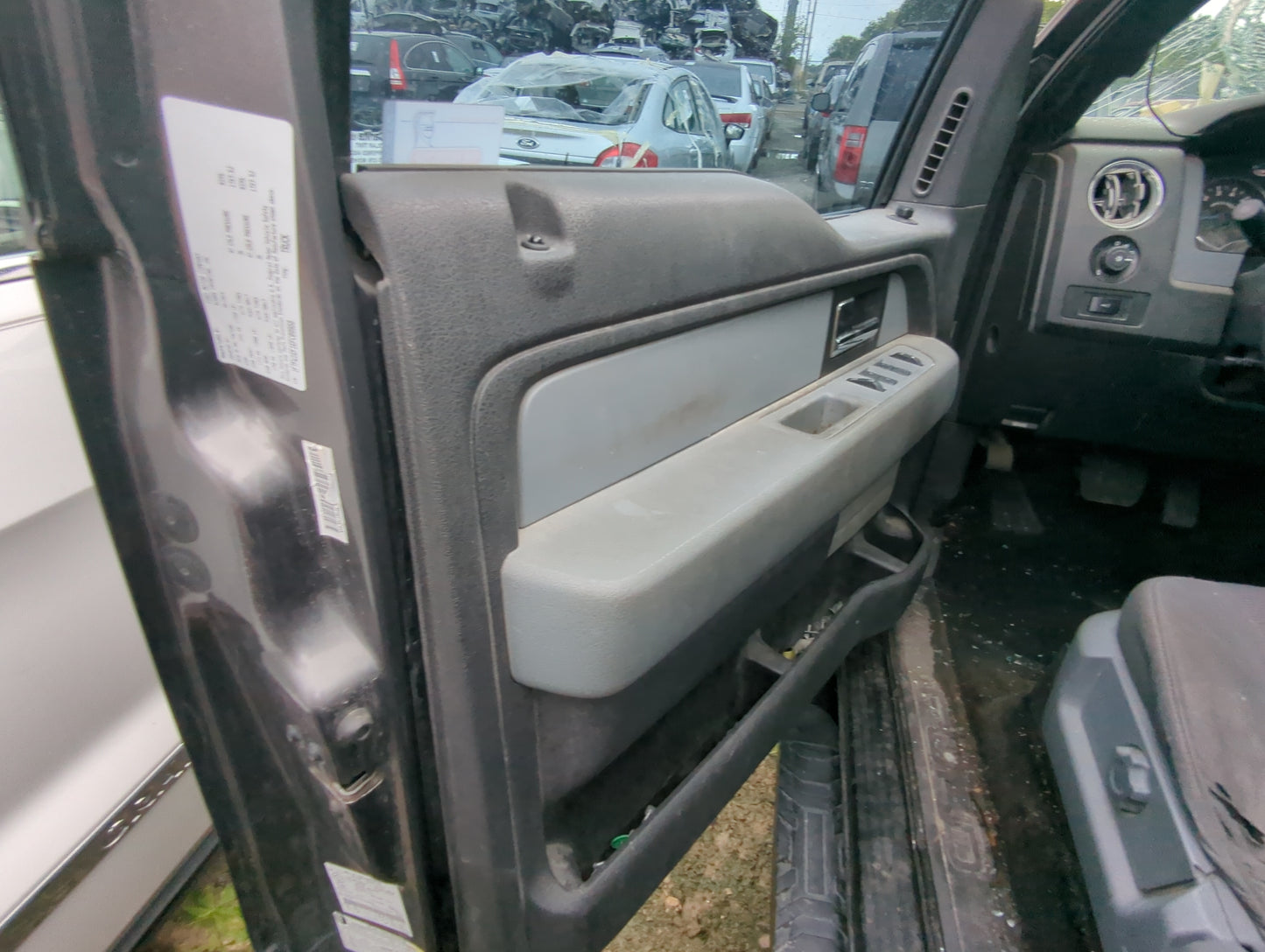2014 Ford F-150 Front Left Driver Interior Door Panel Trim 1082655 - Oemusedautoparts1.com