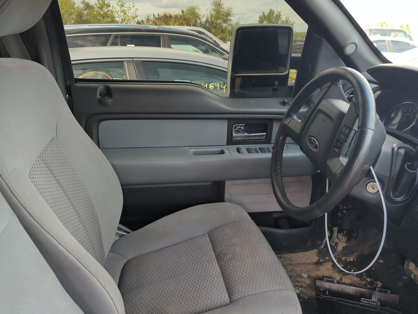 2014 Ford F-150 Front Left Driver Interior Door Panel Trim 1132449 - Oemusedautoparts1.com