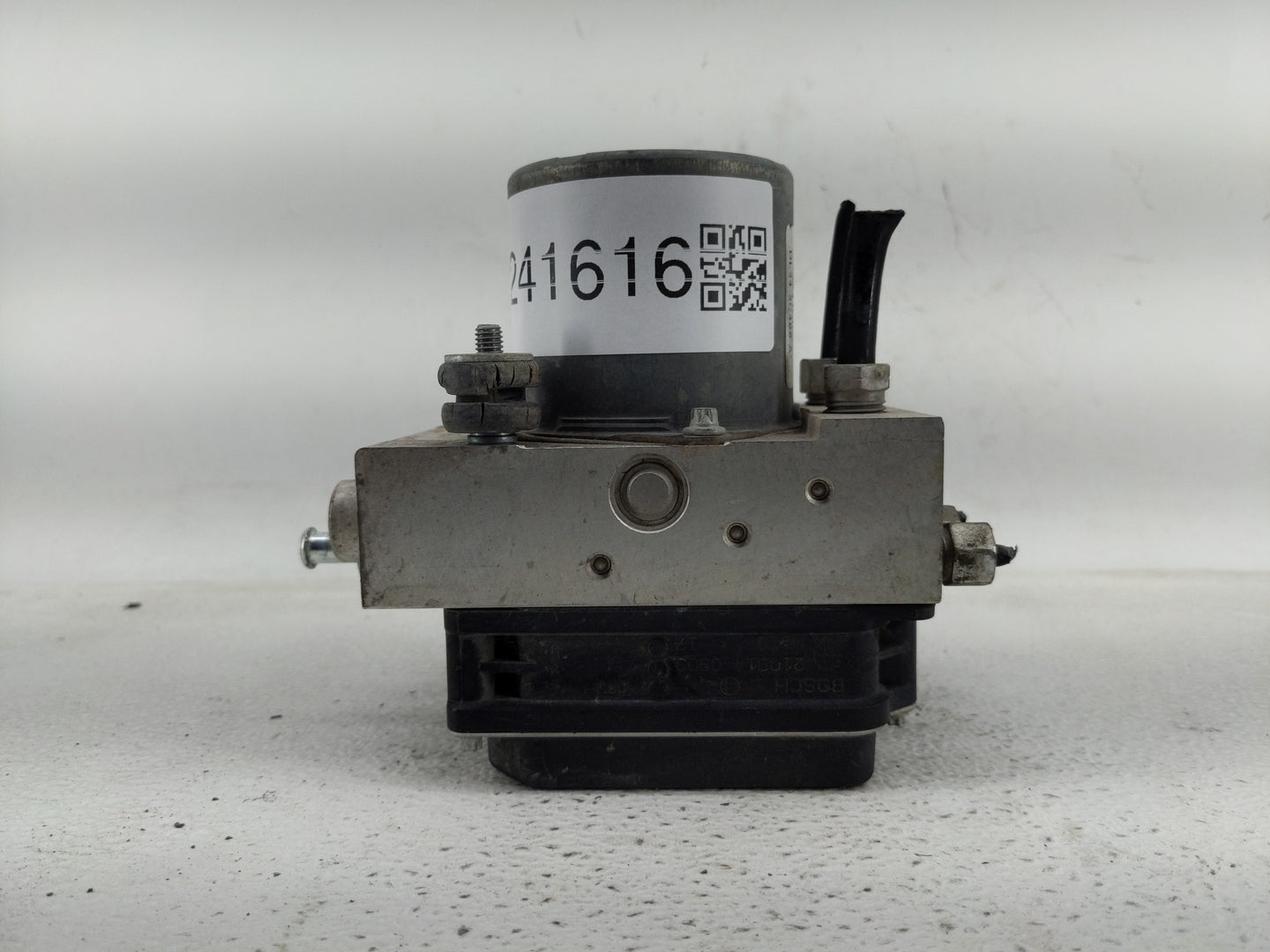 2014 Ford F-150 ABS Pump Control Module Replacement P/N:0 265 252 792 A Fits OEM Used Auto Parts - Oemusedautoparts1.com