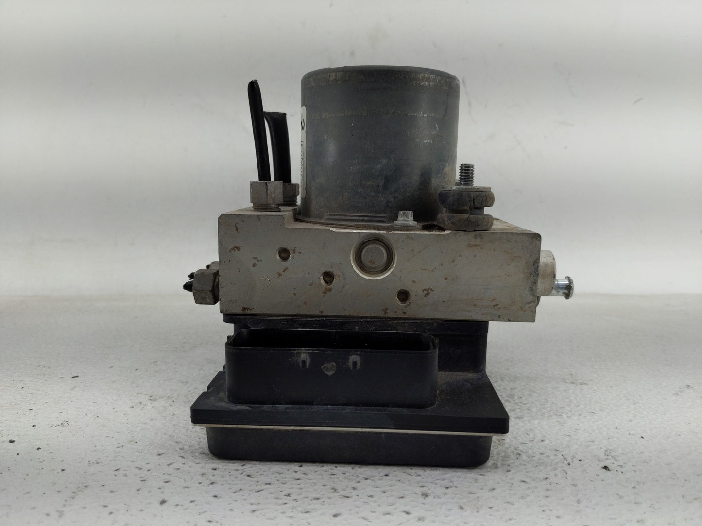 2014 Ford F-150 ABS Pump Control Module Replacement P/N:0 265 252 792 A Fits OEM Used Auto Parts - Oemusedautoparts1.com