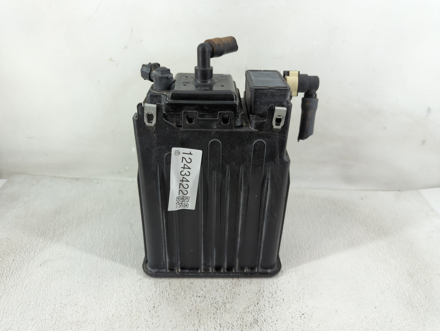 2014 Ford F-150 Fuel Vapor Charcoal Canister 1243422 - Oemusedautoparts1.com