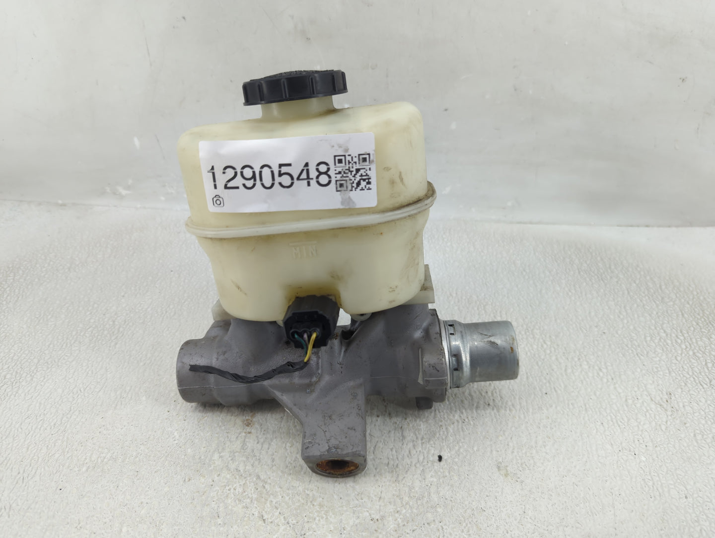 2013-2014 Ford F-150 Power Brake Booster Oem 1290548 - Oemusedautoparts1.com