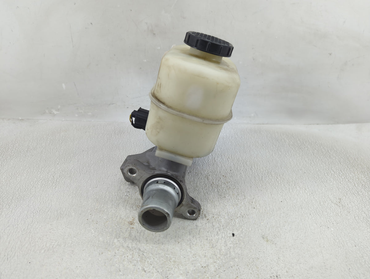 2013-2014 Ford F-150 Power Brake Booster Oem 1290548 - Oemusedautoparts1.com