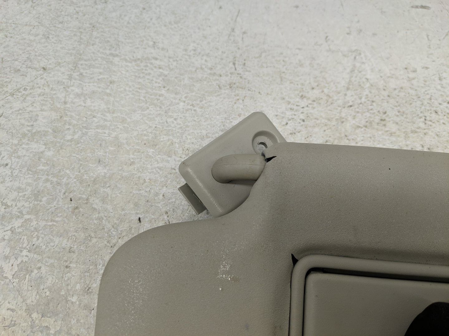 2011-2014 Ford F-150 Sun Visor Shade Replacement Driver Left Mirror Fits Fits 2011 2012 2013 2014 OEM Used Auto Parts - Oemu