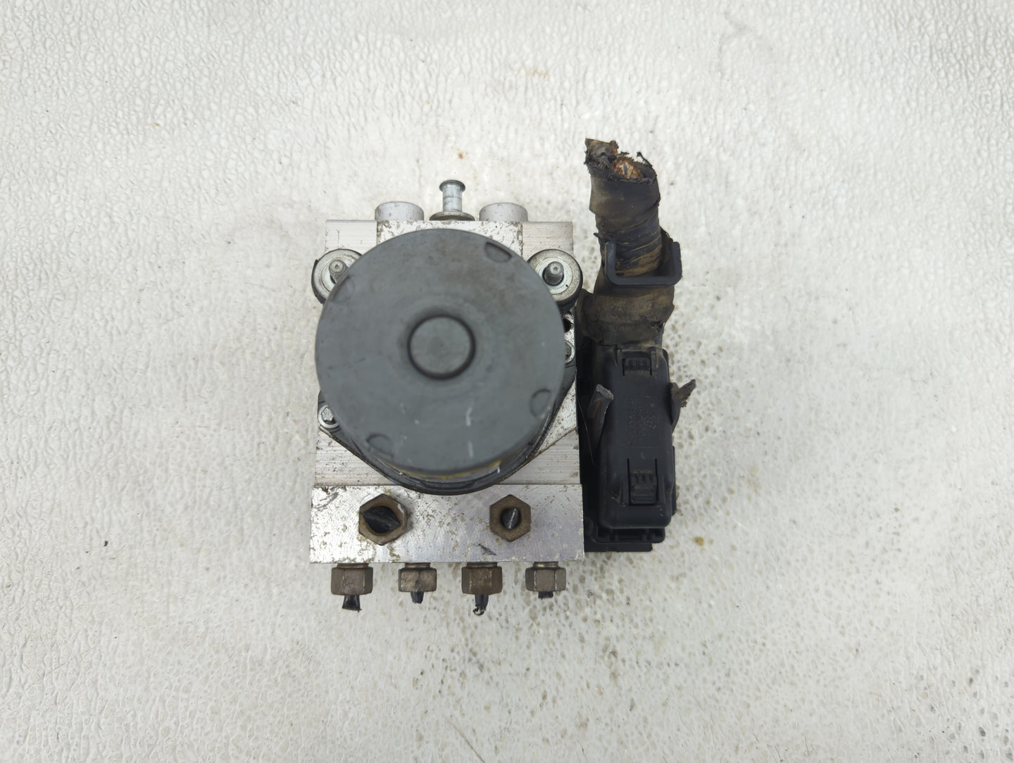 2013-2014 Ford F-150 ABS Pump Control Module Replacement P/N:DL34-2C405-ADA Fits Fits 2013 2014 OEM Used Auto Parts - Oemuse
