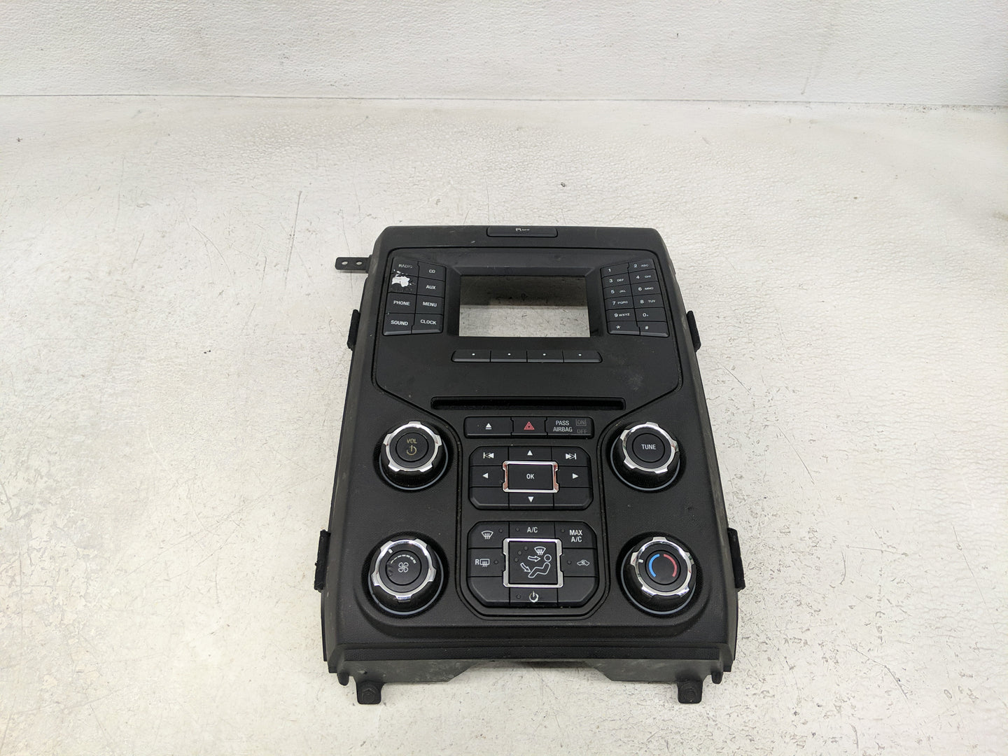 2013-2014 Ford F-150 Radio Control Panel - Oemusedautoparts1.com