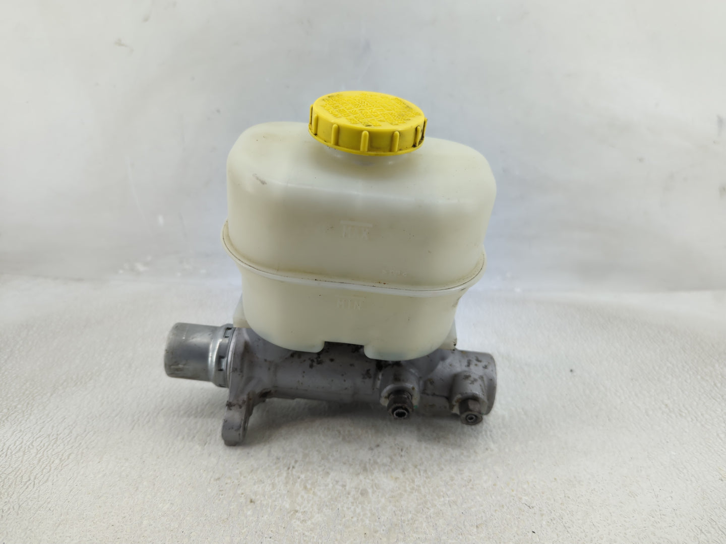2014-2014 Ford F-150 Brake Master Cylinder - Oemusedautoparts1.com