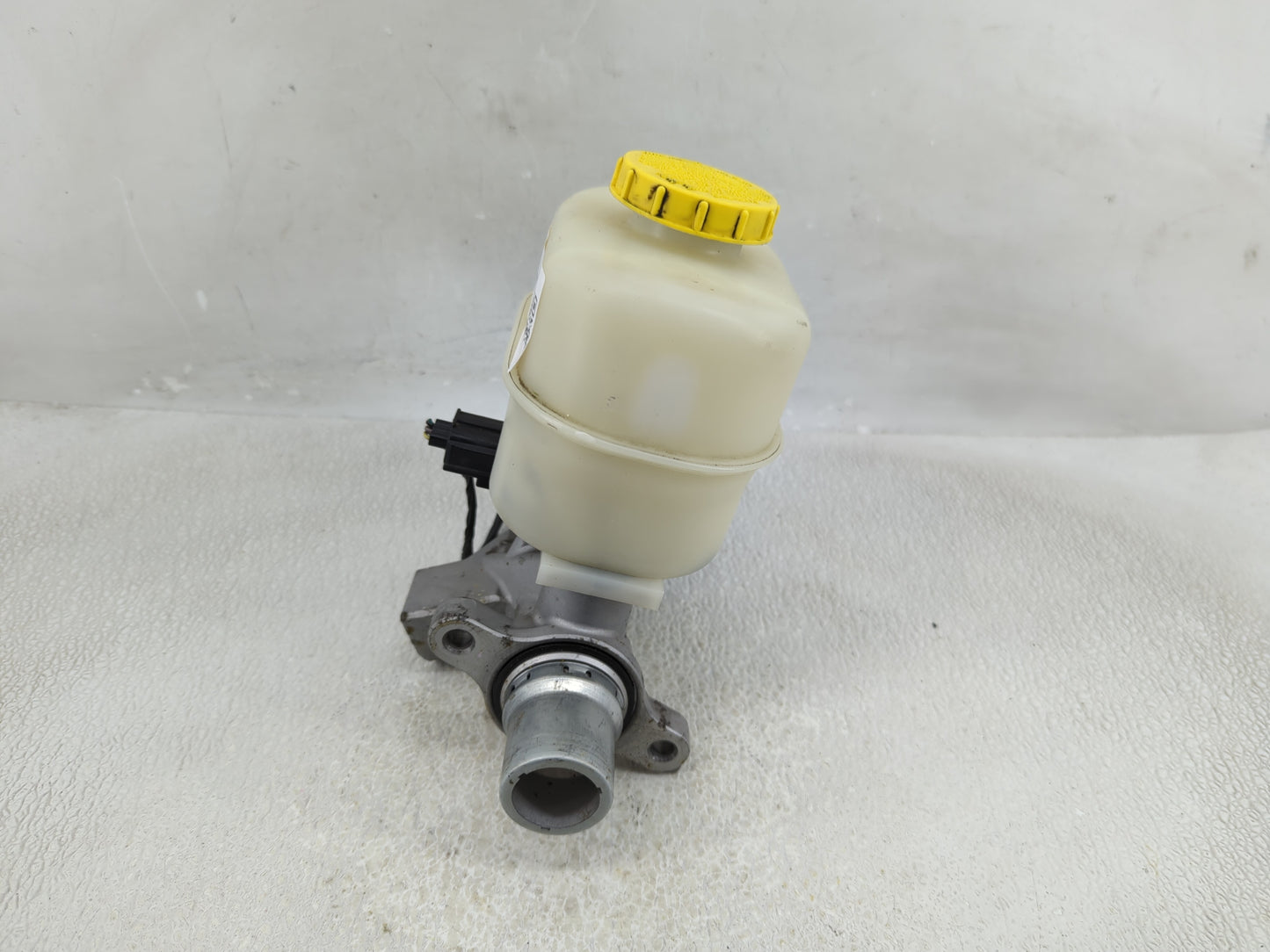 2014-2014 Ford F-150 Brake Master Cylinder - Oemusedautoparts1.com