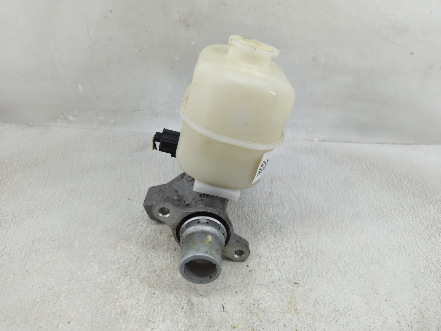 2014-2014 Ford F-150 Brake Master Cylinder - Oemusedautoparts1.com
