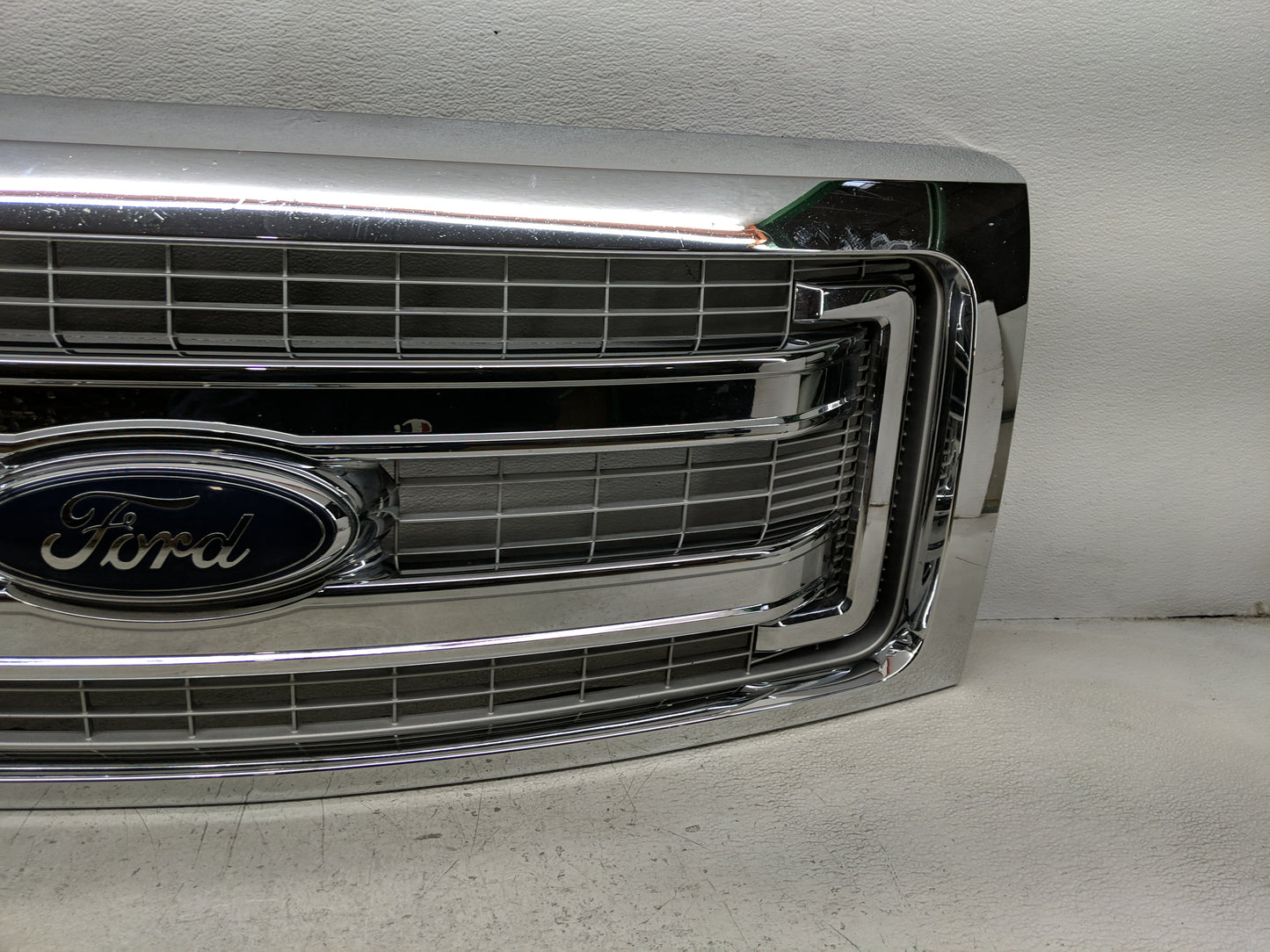 2013-2014 Ford F-150 Front Grille Bumper Not Included - Oemusedautoparts1.com