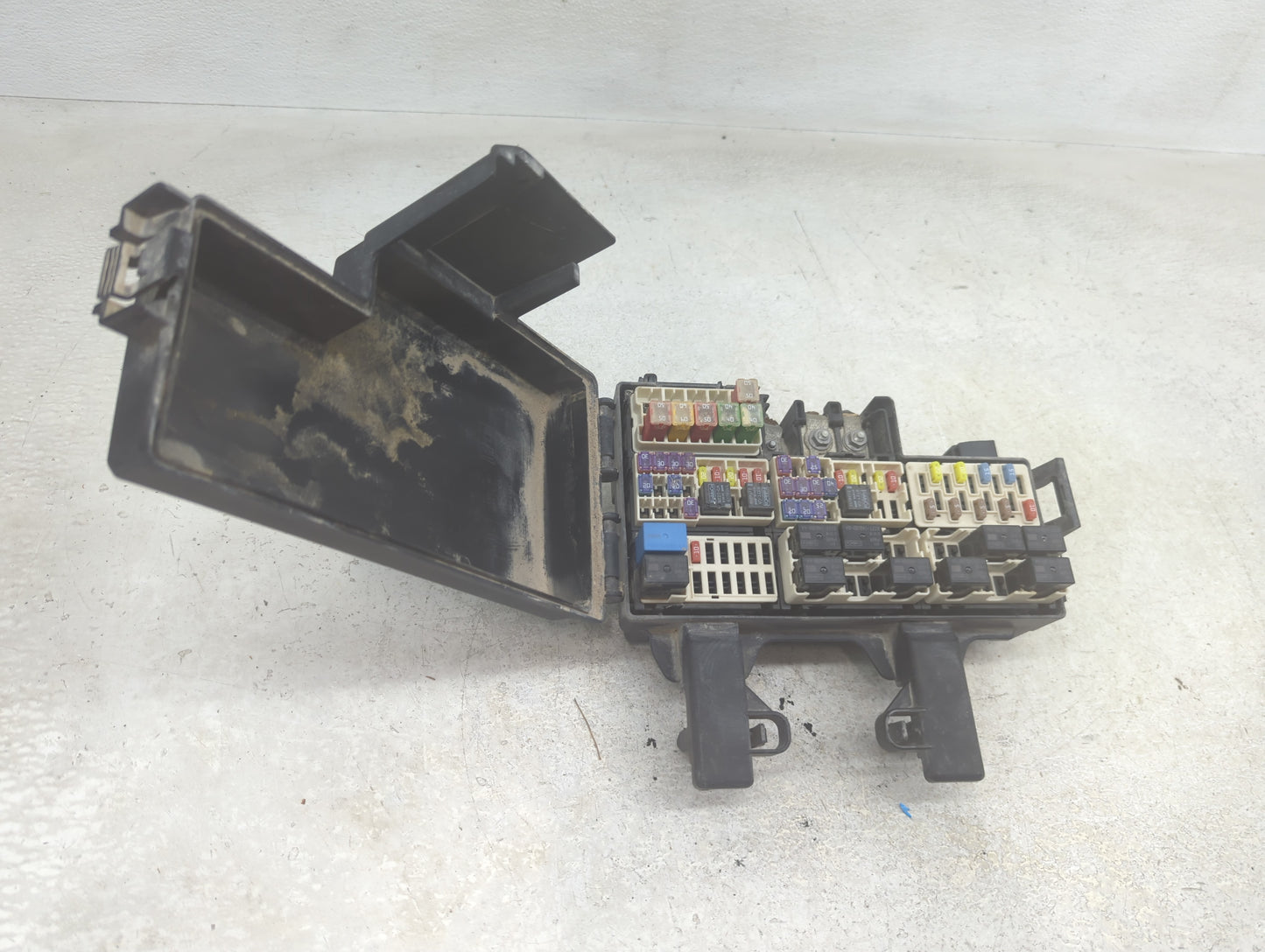 2011-2014 Ford F-150 Fusebox Fuse Box Panel Relay Module Fits Fits 2011 2012 2013 2014 OEM Used Auto Parts - Oemusedautopart