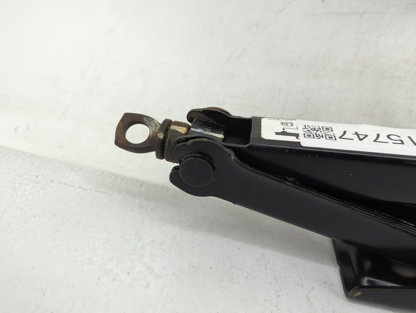 2014 Ford F-150 Spare Scissor Car Jack 1415747 - Oemusedautoparts1.com